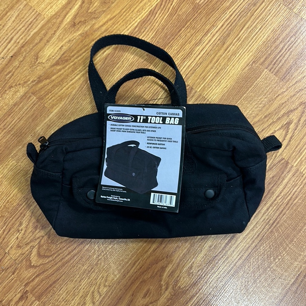 Brand new Harbor freightTools Voyager 11” Tool Bag